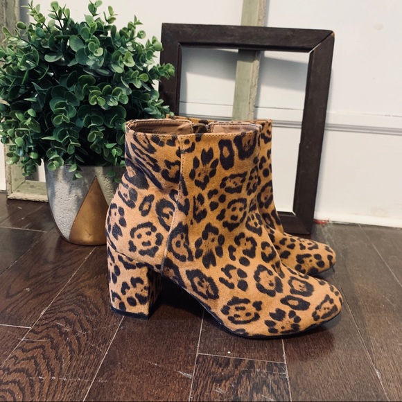 Just Fab Chunky Heel Cheetah Ankle Boots - Picture 2 of 7
